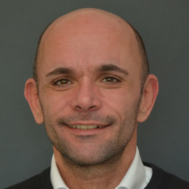 Manuel González López
