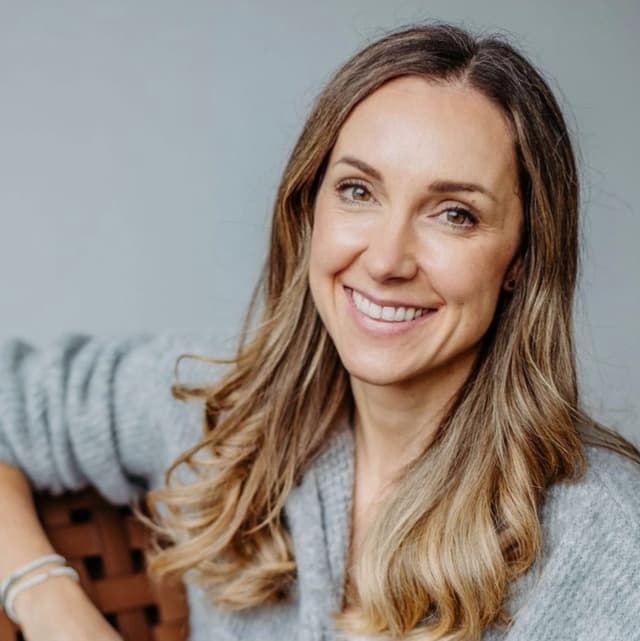 Manuela Mustermann