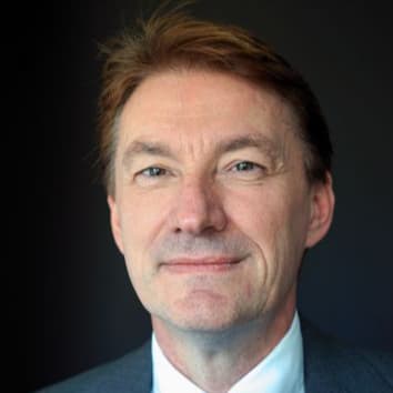 Dr. Alexander Löw